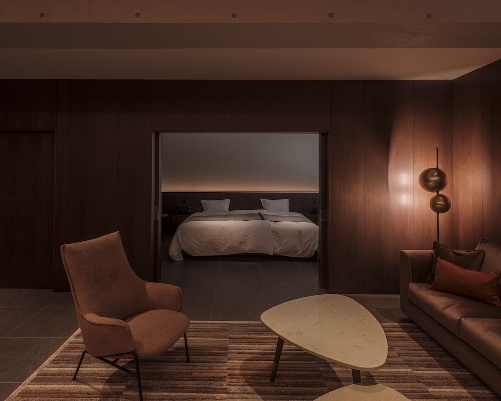 エクスクルーシブルーム +BAR 客室2 | NOT A HOTEL FUKUOKA