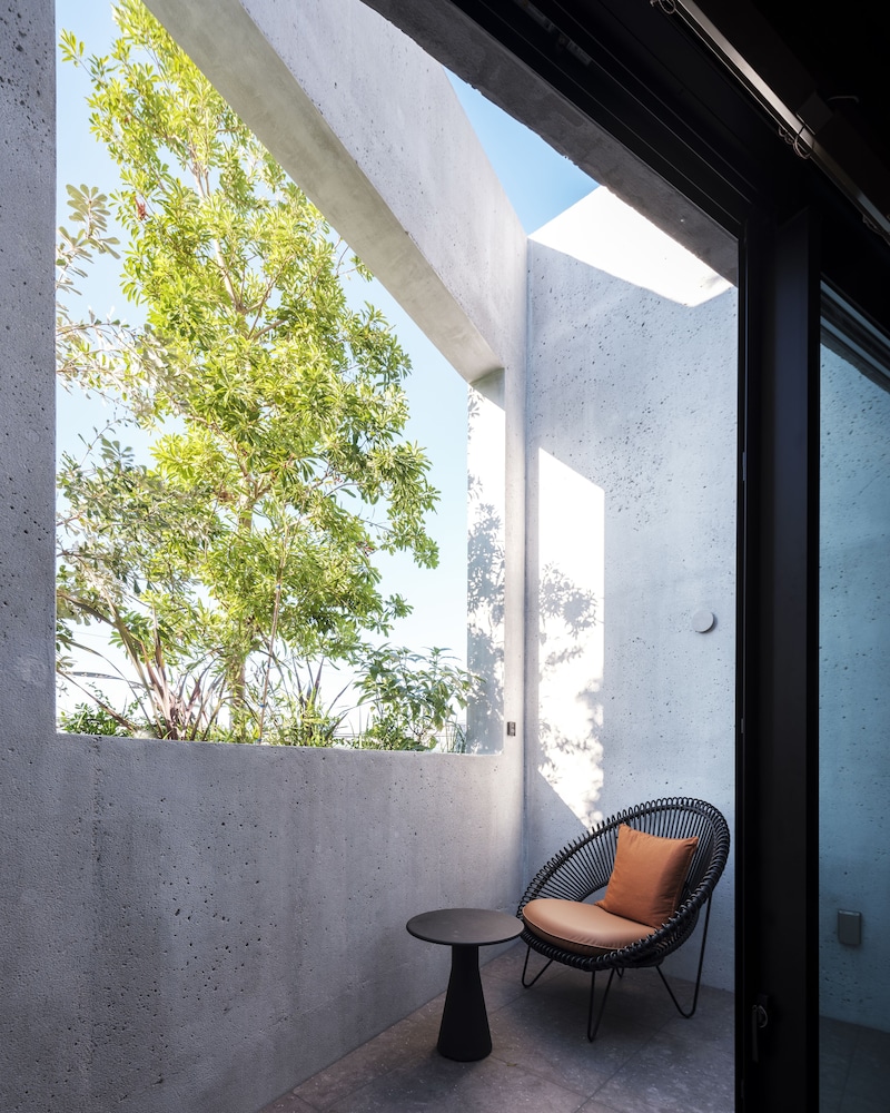 エクスクルーシブルーム +BAR シティ ビュー0 | NOT A HOTEL FUKUOKA