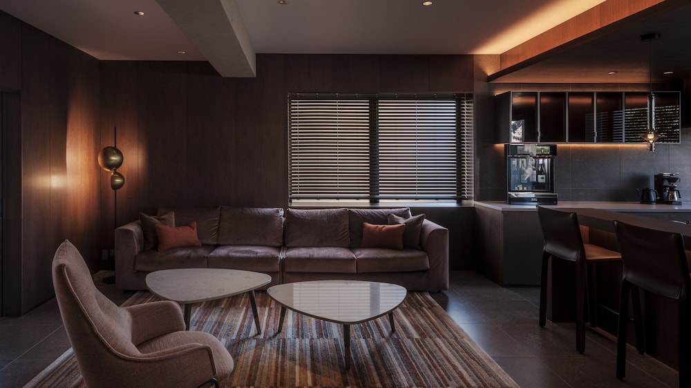 エクスクルーシブルーム +BAR 客室1 | NOT A HOTEL FUKUOKA