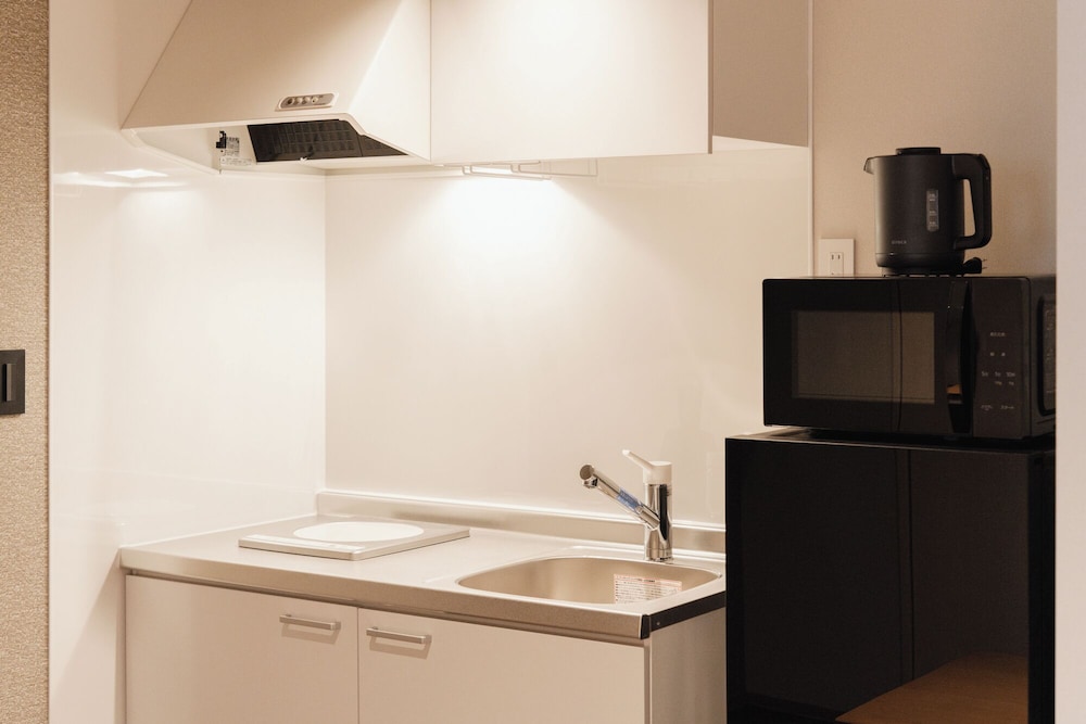 ベーシック トリプルルーム 専用キッチン0 | HOTEL SHUTEC