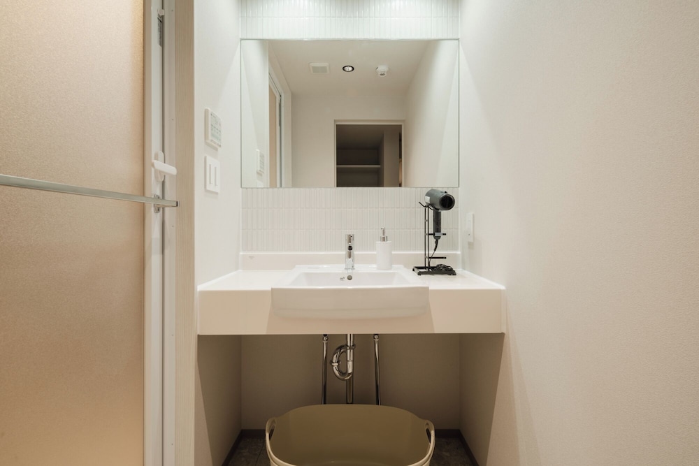 ベーシック トリプルルーム バスルーム3 | HOTEL SHUTEC