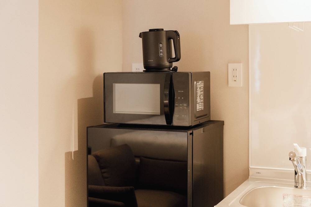 ベーシック トリプルルーム 専用キッチン1 | HOTEL SHUTEC