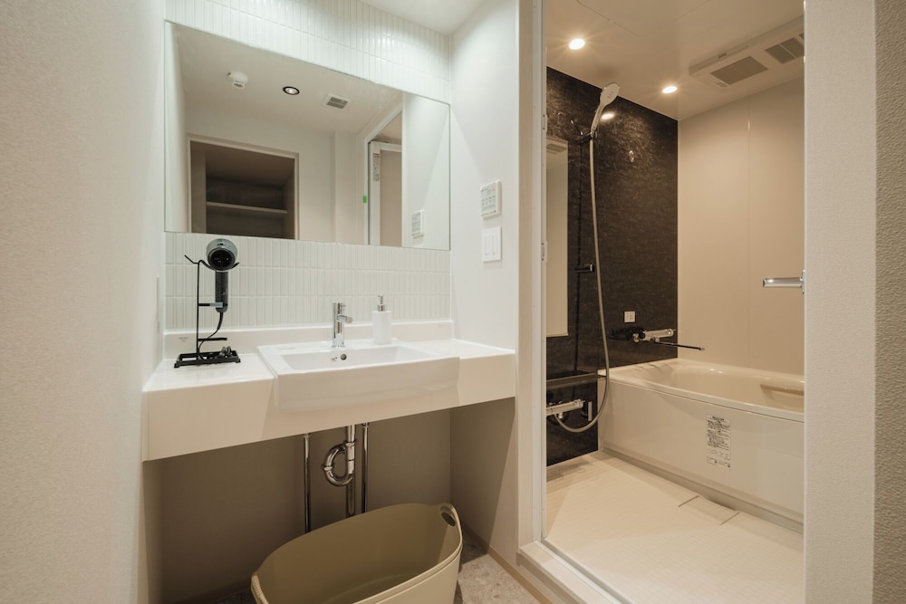 ベーシック トリプルルーム バスルーム3 | HOTEL SHUTEC