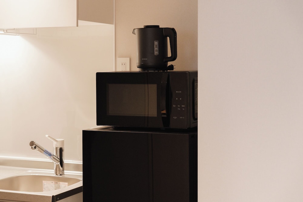 ベーシック トリプルルーム 専用キッチン1 | HOTEL SHUTEC
