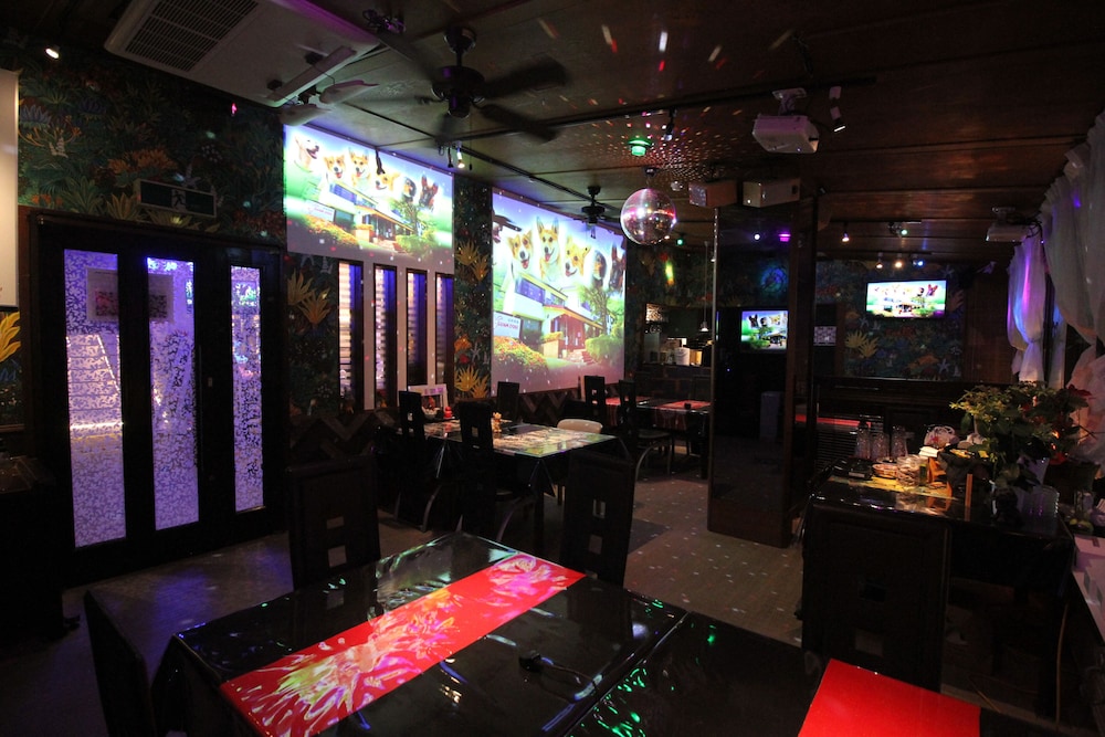 レストラン1 | 箱根強羅グアムドッグ本店 レストラン1 | 箱根強羅グアムドッグ本店