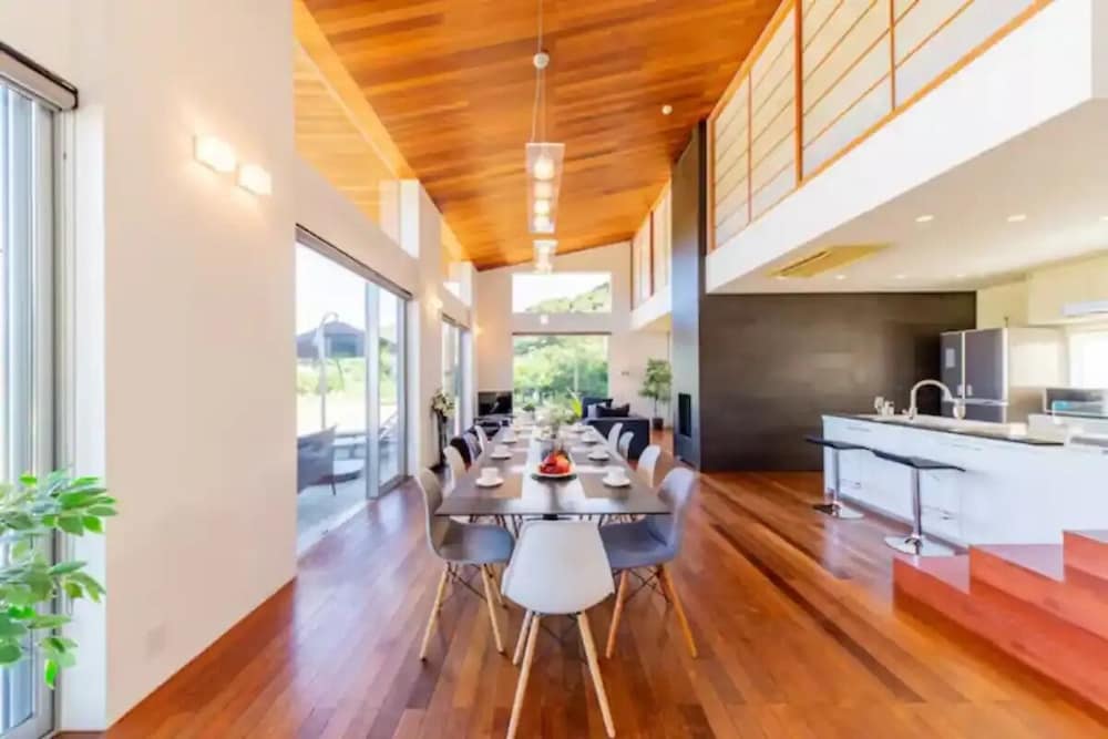 デザイン ハウス 客室内のダイニングエリア4 | Futtsu Detached house