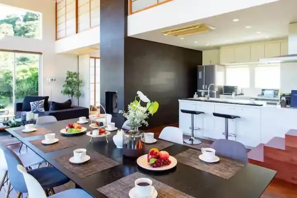 デザイン ハウス 客室内のダイニングエリア3 | Futtsu Detached house