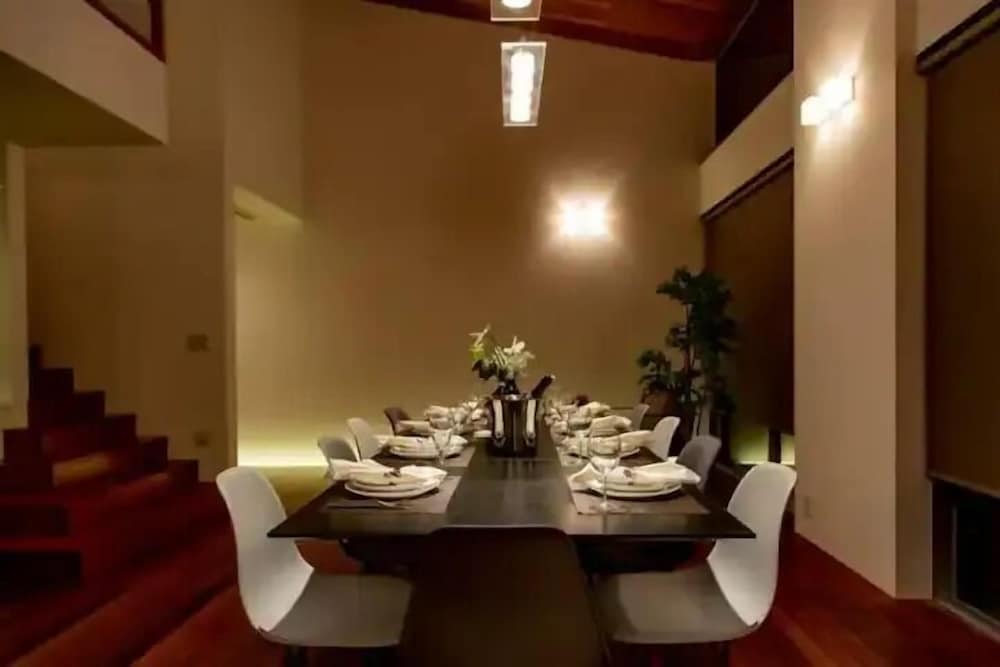 デザイン ハウス 客室内のダイニングエリア7 | Futtsu Detached house