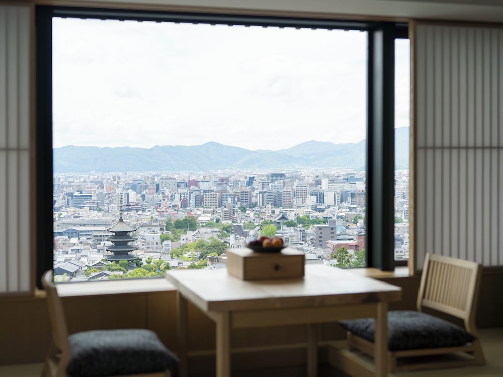 グランドセレニティ・キング 客室1 | バンヤンツリー・東山 京都