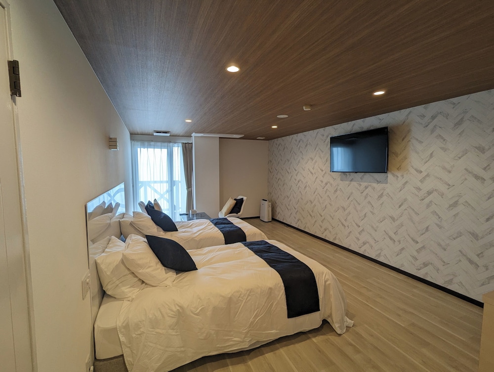 スタンダード ツインルーム ラナイ オーシャンビュー 客室3 | 瀬戸内リゾートホテル