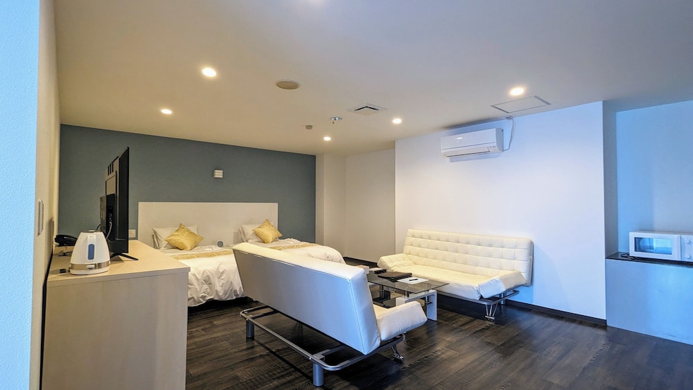 ファミリー ツインルーム 4 ベッドルーム 喫煙可 シービュー 客室1 | 瀬戸内リゾートホテル