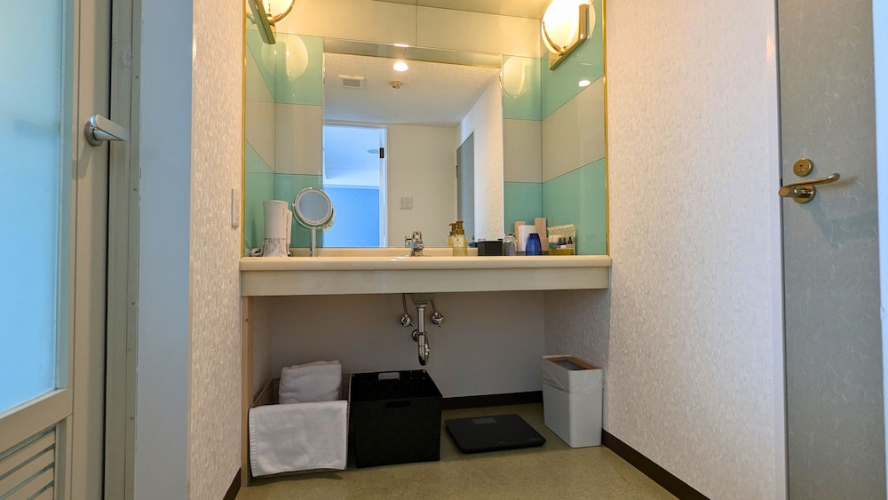 ベーシック ツインルーム 禁煙 オーシャンビュー バスルーム2 | 瀬戸内リゾートホテル