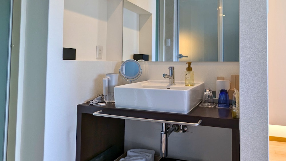 デラックス ツインルーム 禁煙 オーシャンビュー バスルーム2 | 瀬戸内リゾートホテル