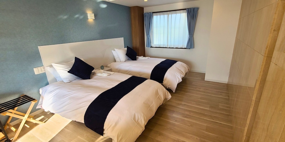 ロイヤル ツインルーム 禁煙 オーシャンビュー 客室1 | 瀬戸内リゾートホテル