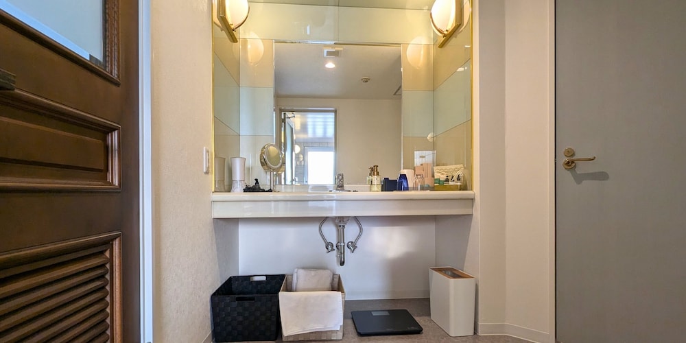 ロイヤル ツインルーム 禁煙 オーシャンビュー バスルーム1 | 瀬戸内リゾートホテル