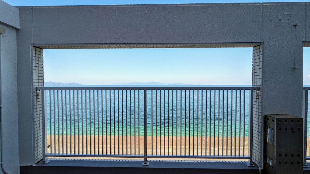 ファミリー ツインルーム 4 ベッドルーム 喫煙可 シービュー テラス / パティオ0 | 瀬戸内リゾートホテル