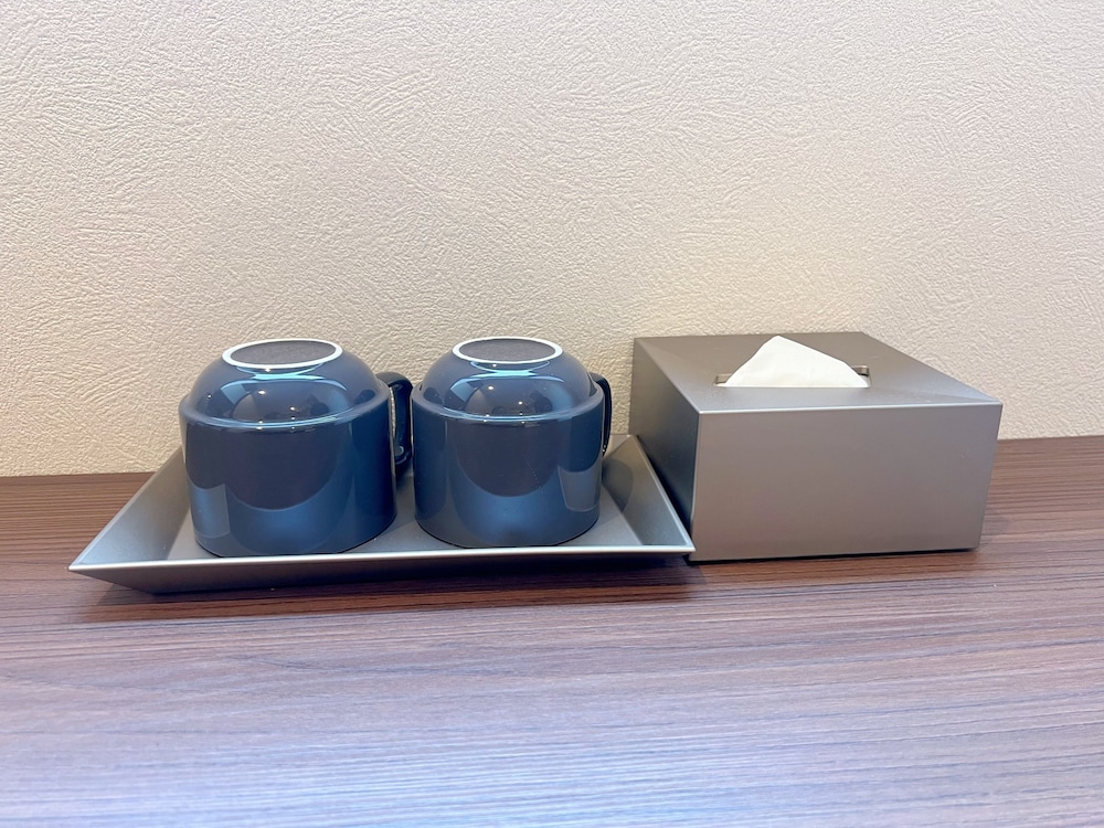 ビジネス トリプルルーム 客室内のダイニングエリア0 | N+HOTEL 東京日本橋