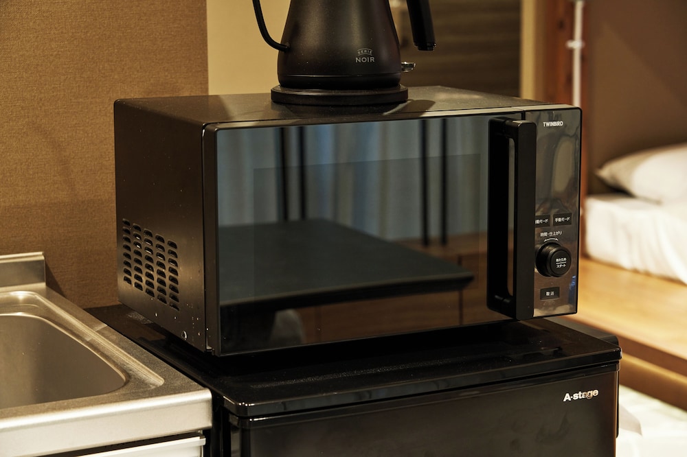 クイーンソファーベッド_禁煙(レンタカーなし) 客室の設備とサービス2 | B/C HOTEL 那覇 レンタカー付ホテル