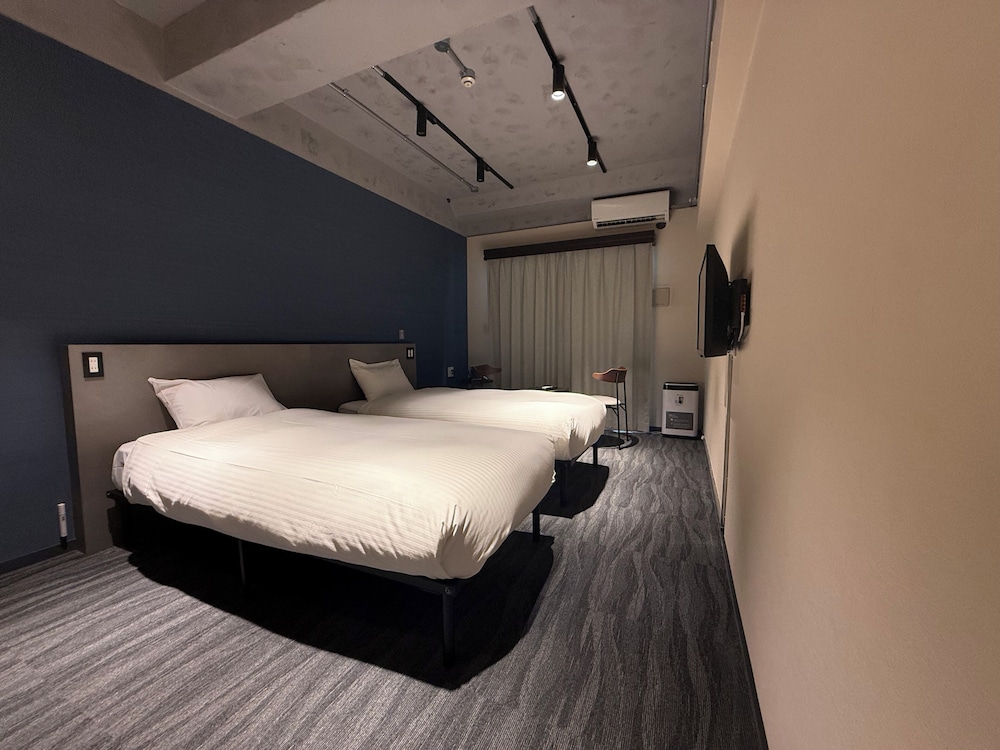 ツインルーム_禁煙(レンタカーなし) | B/C HOTEL 那覇 レンタカー付ホテル