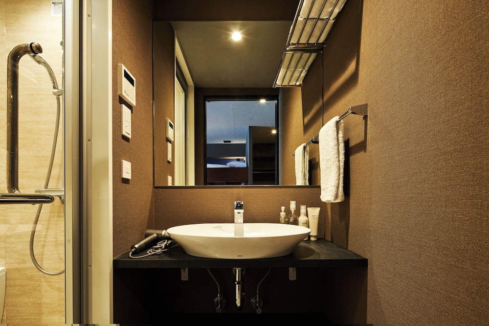デラックス アパートメント_禁煙(レンタカーなし) バスルーム1 | B/C HOTEL 那覇 レンタカー付ホテル
