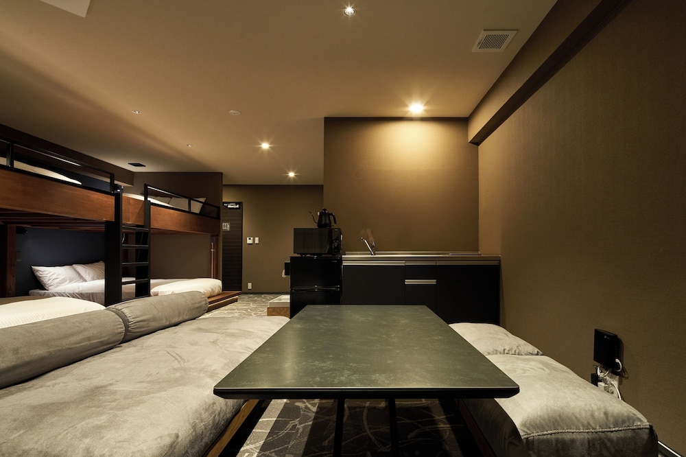 デラックス アパートメント_禁煙(レンタカーなし) 専用キッチン0 | B/C HOTEL 那覇 レンタカー付ホテル