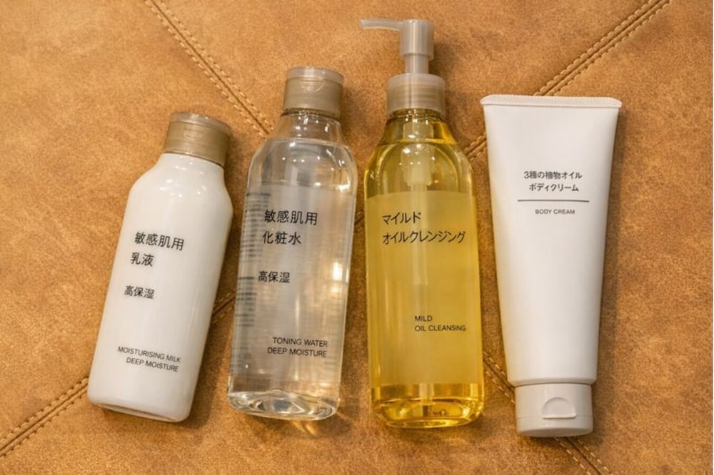 スーペリア ダブルベッド2台付_禁煙（レンタカーなし） 客室の設備とサービス5 | B/C HOTEL 那覇 レンタカー付ホテル