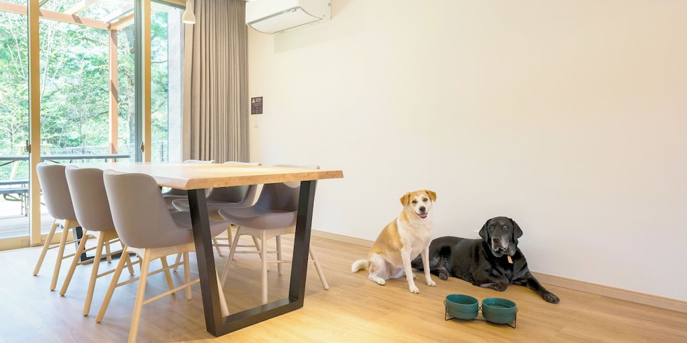 B type 天然温泉, サウナ,ドッグラン[ペット可]（6名定員） リビング エリア2 | Rakuten STAY VILLA 鬼怒川リバーサイド