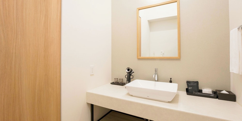 D-1 type, 天然温泉, サウナ, リビングプロジェクター（6名定員） バスルーム2 | Rakuten STAY VILLA 鬼怒川リバーサイド