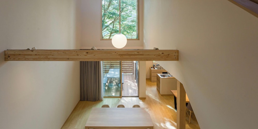 D-1 type, 天然温泉, サウナ, リビングプロジェクター（6名定員） リビング エリア2 | Rakuten STAY VILLA 鬼怒川リバーサイド