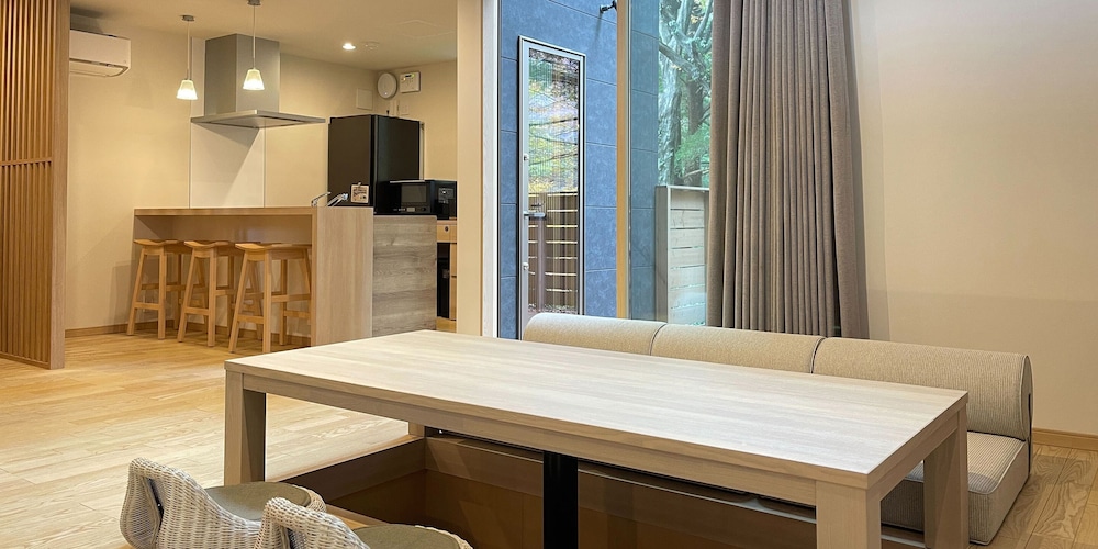 D-2 type, 天然温泉,サウナ, ７５インチ大型TV[ペット不可]（6名定員） 客室5 | Rakuten STAY VILLA 鬼怒川リバーサイド