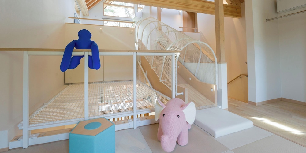 C type, 天然温泉, サウナ, リビングプロジェクター[ペット不可]（6名定員) | Rakuten STAY VILLA 鬼怒川リバーサイド