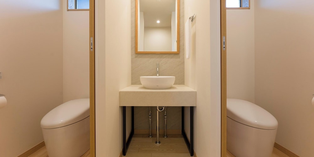 F type, 天然温泉, 岩盤浴ベッド [ワンフロア][ペット不可]（8名定員） バスルーム2 | Rakuten STAY VILLA 鬼怒川リバーサイド