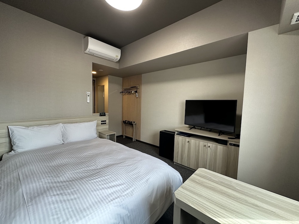 スタンダード セミダブルルーム 禁煙 | ホテルルートイン都城