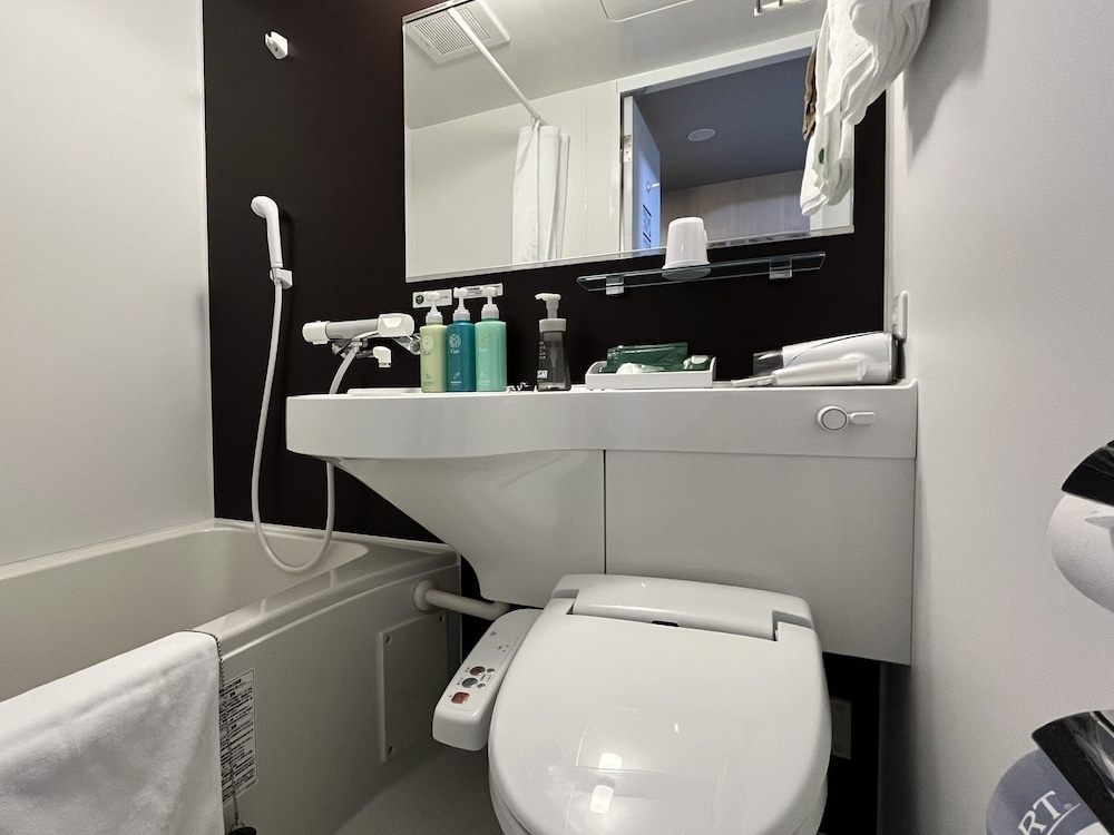 スタンダード セミダブルルーム 禁煙 客室1 | ホテルルートイン都城