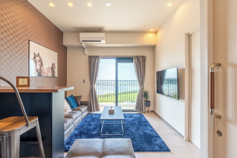 ファミリー アパートメント 禁煙 テラス リビングルーム1 | ホテルエアポートビュー NAHA