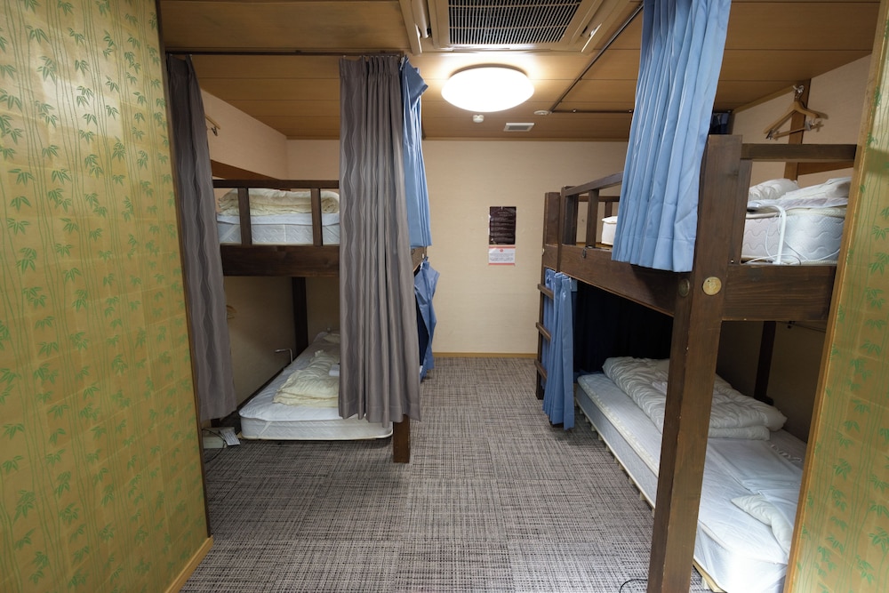 バンクルーム 4ベッド 禁煙 | KOMOREBI　HOSTEL-your cozy place-
