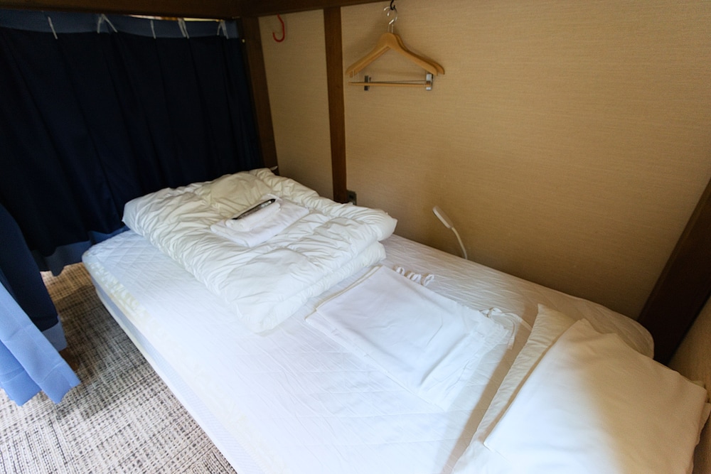 バンクルーム 4ベッド 禁煙 客室1 | KOMOREBI　HOSTEL-your cozy place-