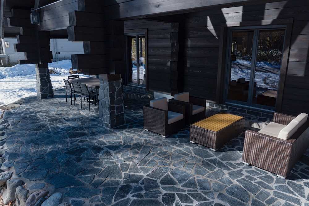 デラックス シャレー マウンテンビュー テラス / パティオ0 | Fountainhead Hakuba