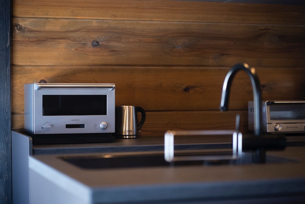 デラックス シャレー マウンテンビュー 専用キッチン1 | Fountainhead Hakuba