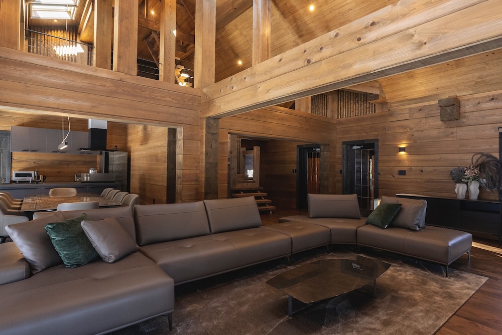 デラックス シャレー マウンテンビュー リビング エリア11 | Fountainhead Hakuba