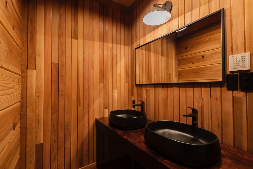 デラックス シャレー マウンテンビュー バスルーム2 | Fountainhead Hakuba