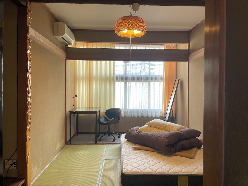 ダブルルーム 和室 禁煙 202 客室1 | 北アルプス麓のゲストハウス林屋