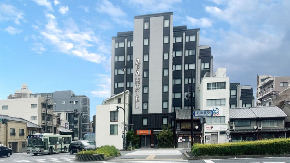 外観1 | アパホテル〈京都五条大宮〉 | アパホテル〈京都五条大宮〉