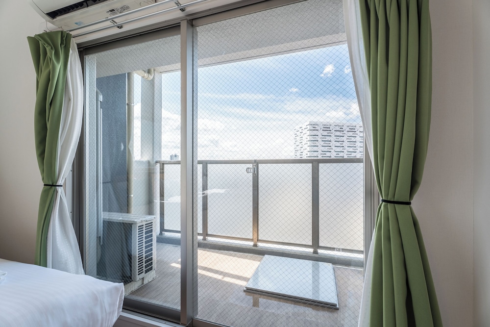 プレミアム 4 人部屋 シティビュー 客室5 | ESLEAD HOTEL Namba South Ⅰ