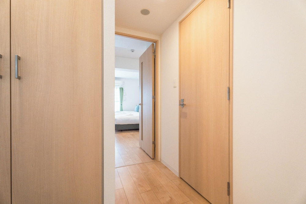 デラックス 4 人部屋 シティビュー 客室9 | ESLEAD HOTEL Namba South Ⅰ