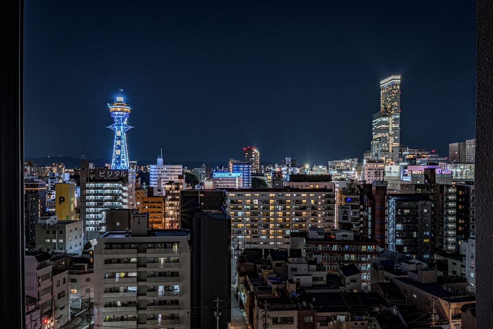 プレミアム 4 人部屋 シティビュー 部屋からの景観3 | ESLEAD HOTEL Namba South Ⅰ