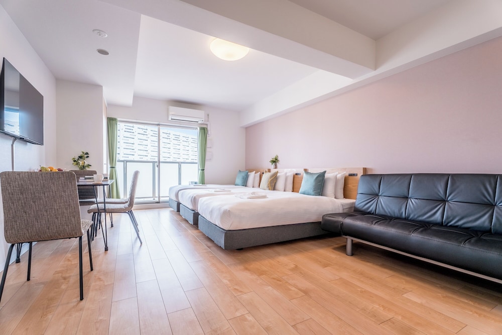 デラックス 4 人部屋 シティビュー 客室6 | ESLEAD HOTEL Namba South Ⅰ