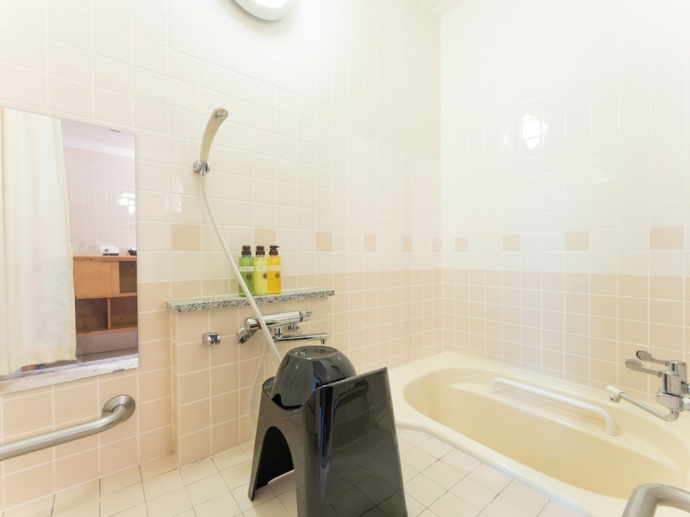 ［ユニバーサルルーム］ツインベッド 客室2 | リブマックスリゾート ウポポイ白老温泉