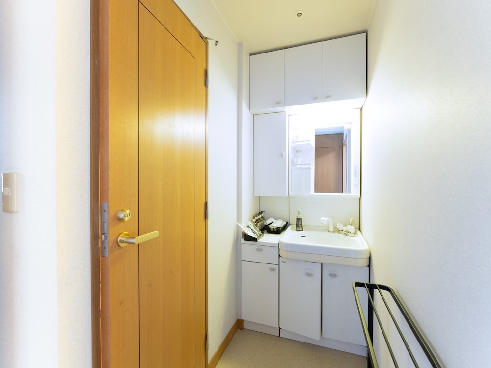 洋モダン洋室 客室3 | リブマックスリゾート ウポポイ白老温泉