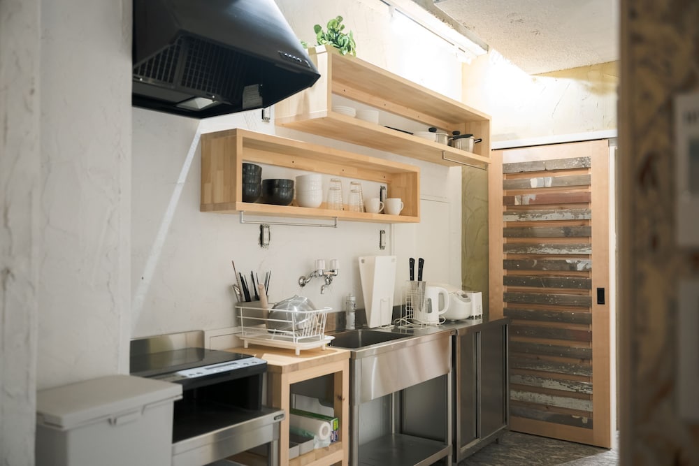 ベーシック ツインルーム 専用キッチン0 | コトリ コワーキング&ホステル琴平